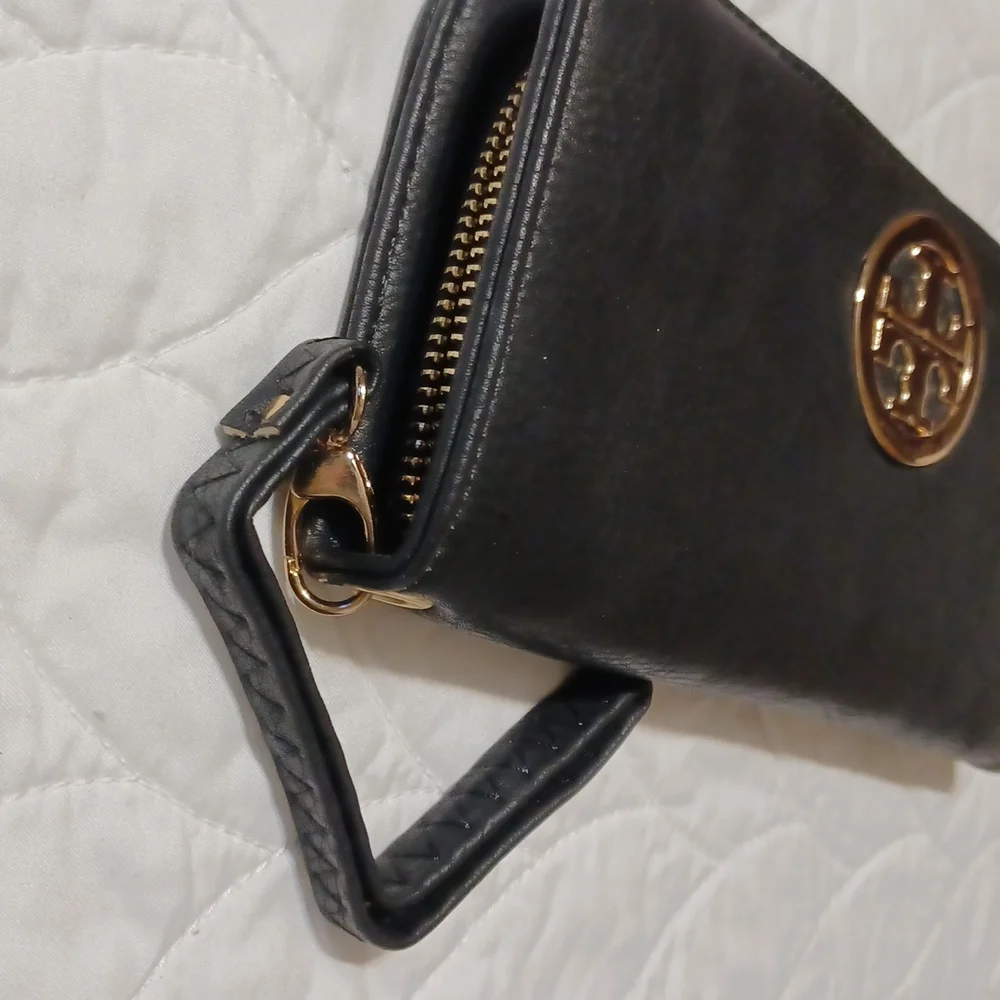 Wallet - Picture 2 of 6